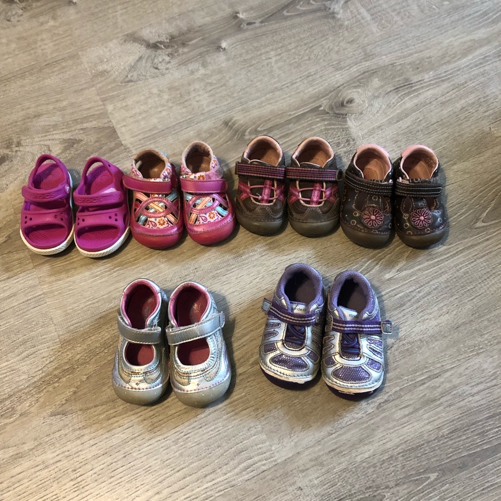 6 pairs toddler shoes (4, 4W, 4.5W)